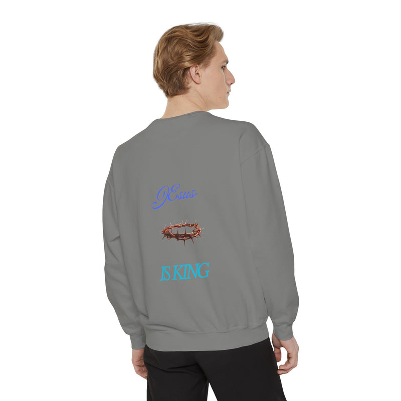 Faith-Inspired Unisex Sweatshirt - Jesus is King, Cozy Christian Apparel, Perfect for Casual Wear, Gift for Believers