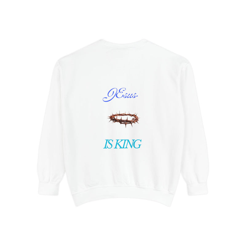 Faith-Inspired Unisex Sweatshirt - Jesus is King, Cozy Christian Apparel, Perfect for Casual Wear, Gift for Believers