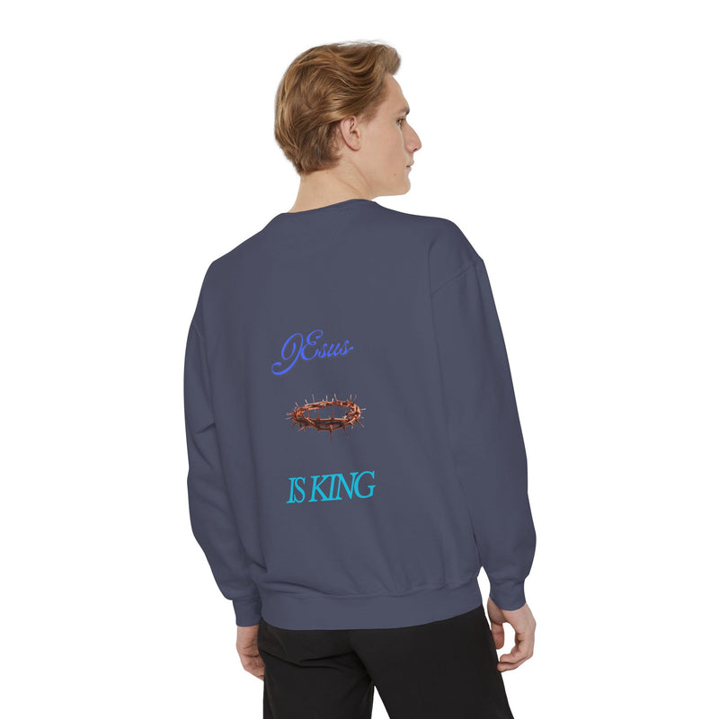 Faith-Inspired Unisex Sweatshirt - Jesus is King, Cozy Christian Apparel, Perfect for Casual Wear, Gift for Believers
