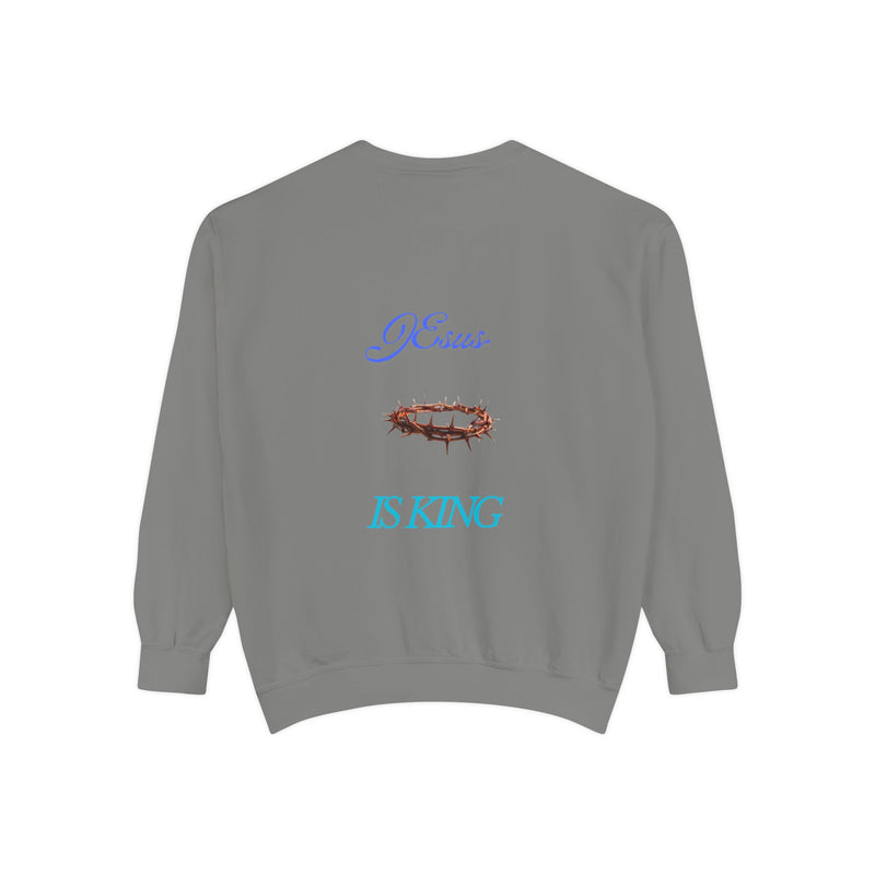 Faith-Inspired Unisex Sweatshirt - Jesus is King, Cozy Christian Apparel, Perfect for Casual Wear, Gift for Believers