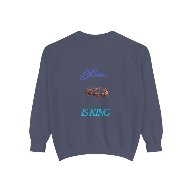 Faith-Inspired Unisex Sweatshirt - Jesus is King, Cozy Christian Apparel, Perfect for Casual Wear, Gift for Believers