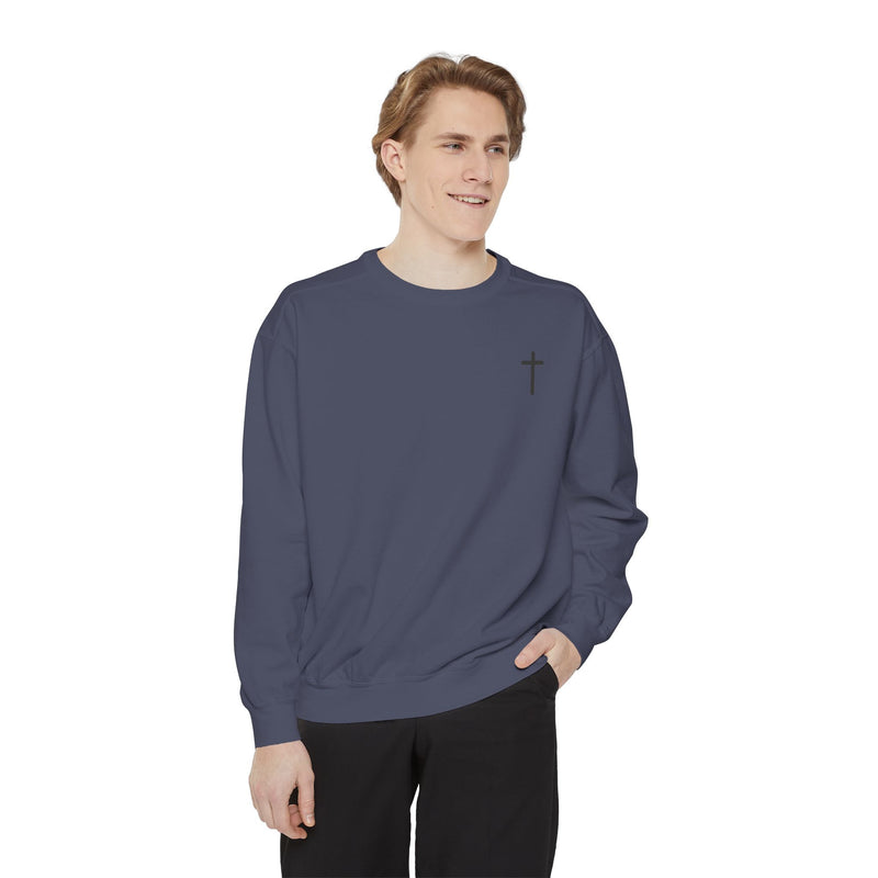 Faith-Inspired Unisex Sweatshirt - Jesus is King, Cozy Christian Apparel, Perfect for Casual Wear, Gift for Believers