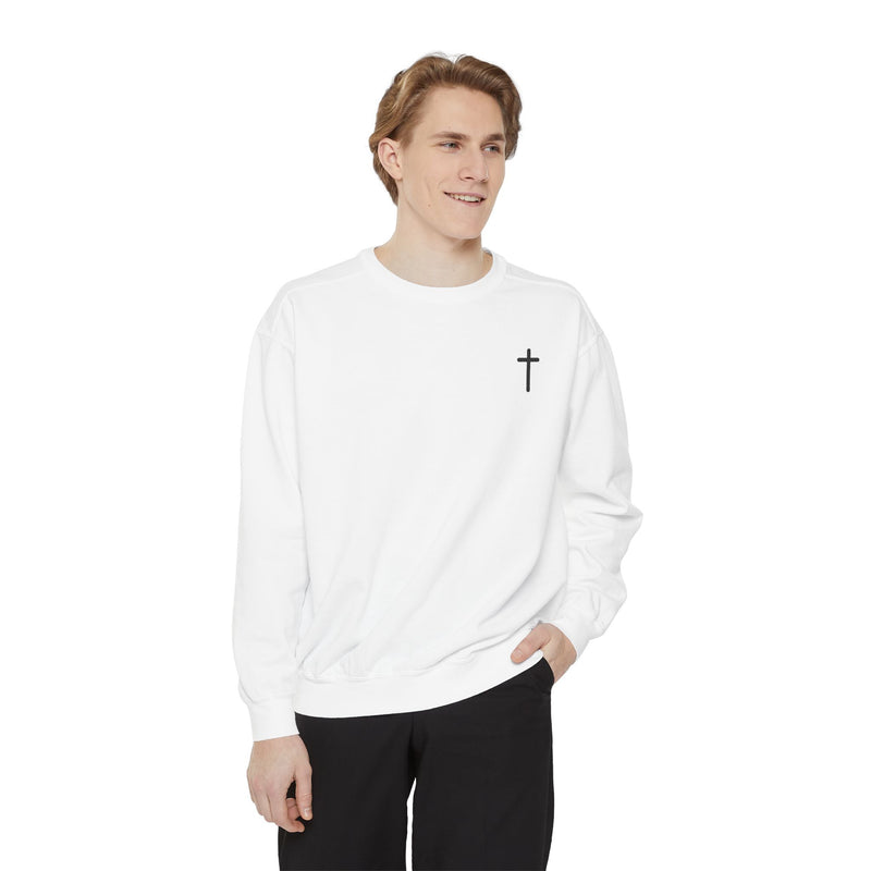 Faith-Inspired Unisex Sweatshirt - Jesus is King, Cozy Christian Apparel, Perfect for Casual Wear, Gift for Believers